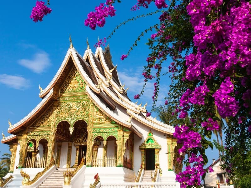 LAOS ADVENTURE SCHOOL TOUR