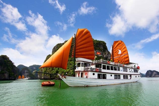 Halong-Bay-Cruise-Halong-Bay-shore-excursions